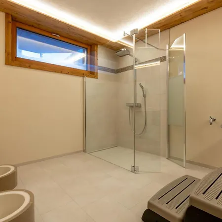 Haus Alpenrose Appartement-fewo Alpenrose 4-bettwohnung 1- Og West By Interhome