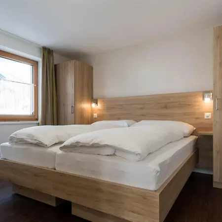 Apartamento Haus Alpenrose Appartement-fewo Alpenrose 4-bettwohnung 1- Og West By Interhome Saas-Almagell